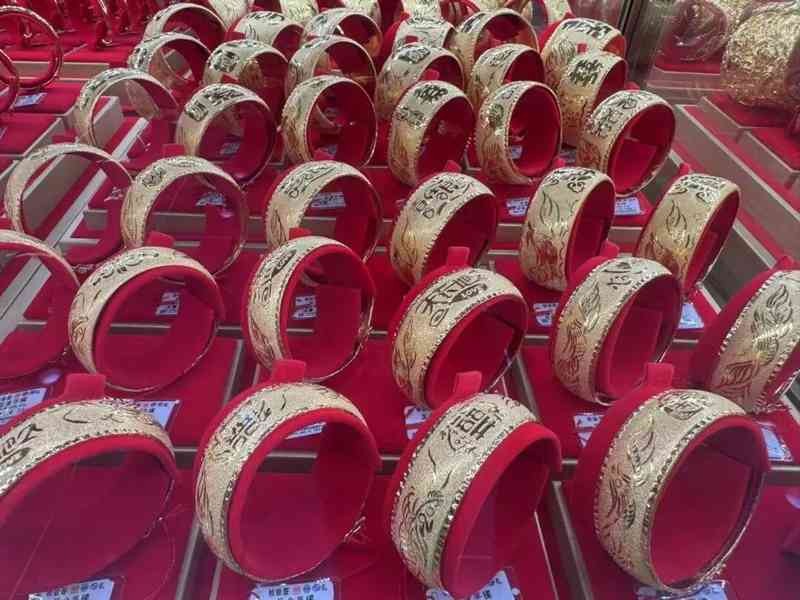  全球贵金属遭遇抛售浪潮；银行密集收紧代理渠道，市场进入新阶段。 股票财经 全球贵金属遭遇抛售浪潮；银行密集收紧代理渠道，市场进入新阶段。 股票财经 全球贵金属遭遇抛售浪潮；银行密集收紧代理渠道，市场进入新阶段。 股票财经