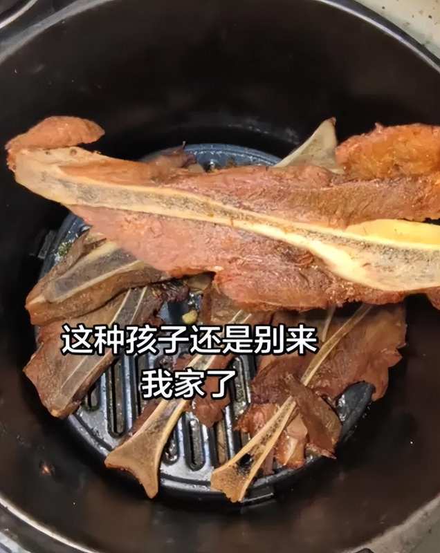  人际边界失效的成本：为什么说「抠搜」本质上是社交能力的溃败 情感心理